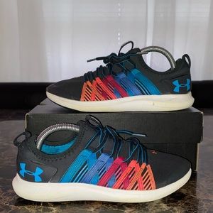 EUC Under Armour Girls Infinity Shoes